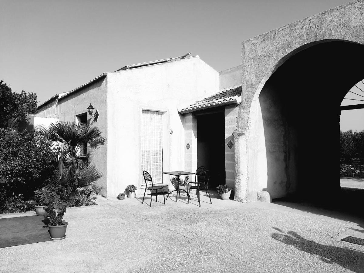 Baglio Bellavista Bed and Breakfast Torre Nubia Exteriör bild